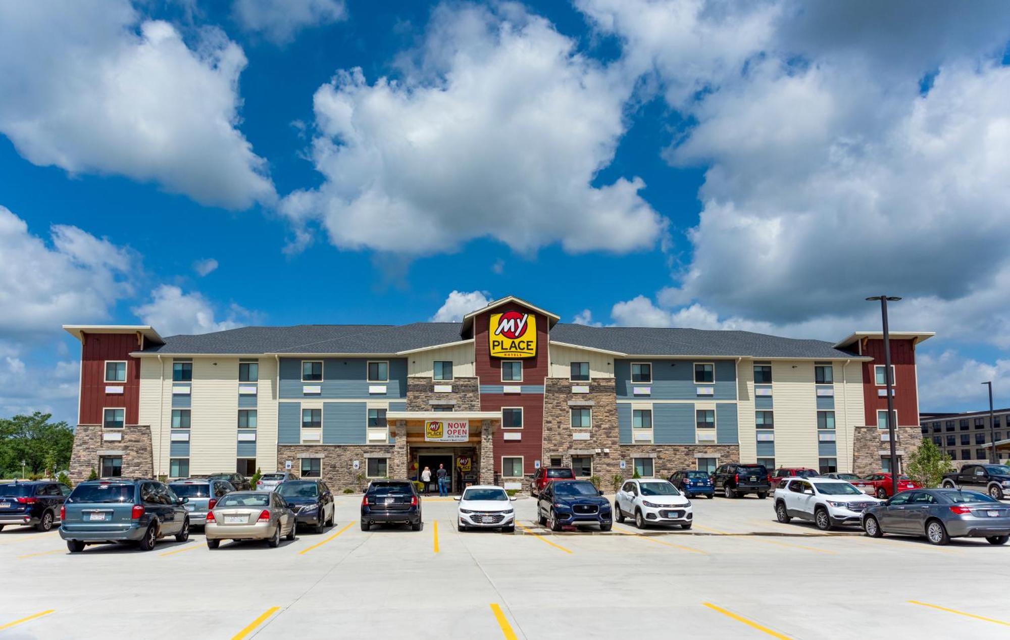 มาย เพลส โฮเทล- เมาต์ เพลแซนต์, วิสคอนซิน Hotel Mount Pleasant ภายนอก รูปภาพ