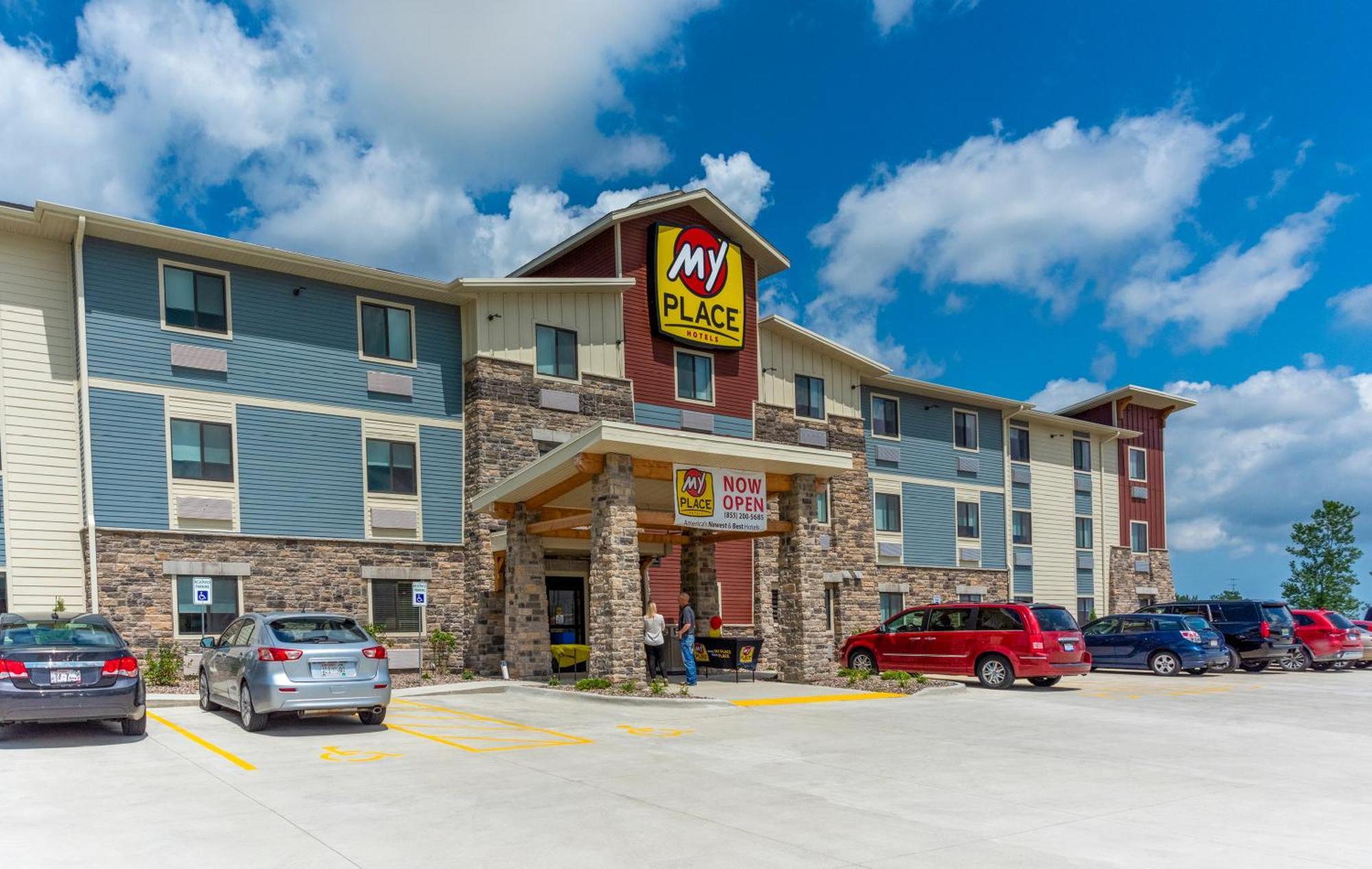 มาย เพลส โฮเทล- เมาต์ เพลแซนต์, วิสคอนซิน Hotel Mount Pleasant ภายนอก รูปภาพ